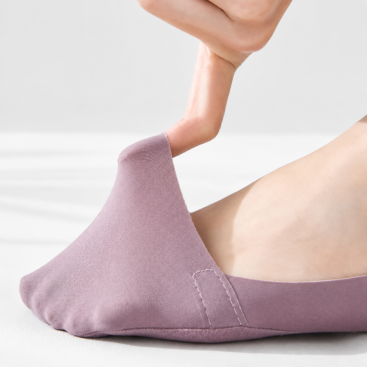 Unsichtbare, atmungsaktive Anti-Rutsch-Socken für Damen