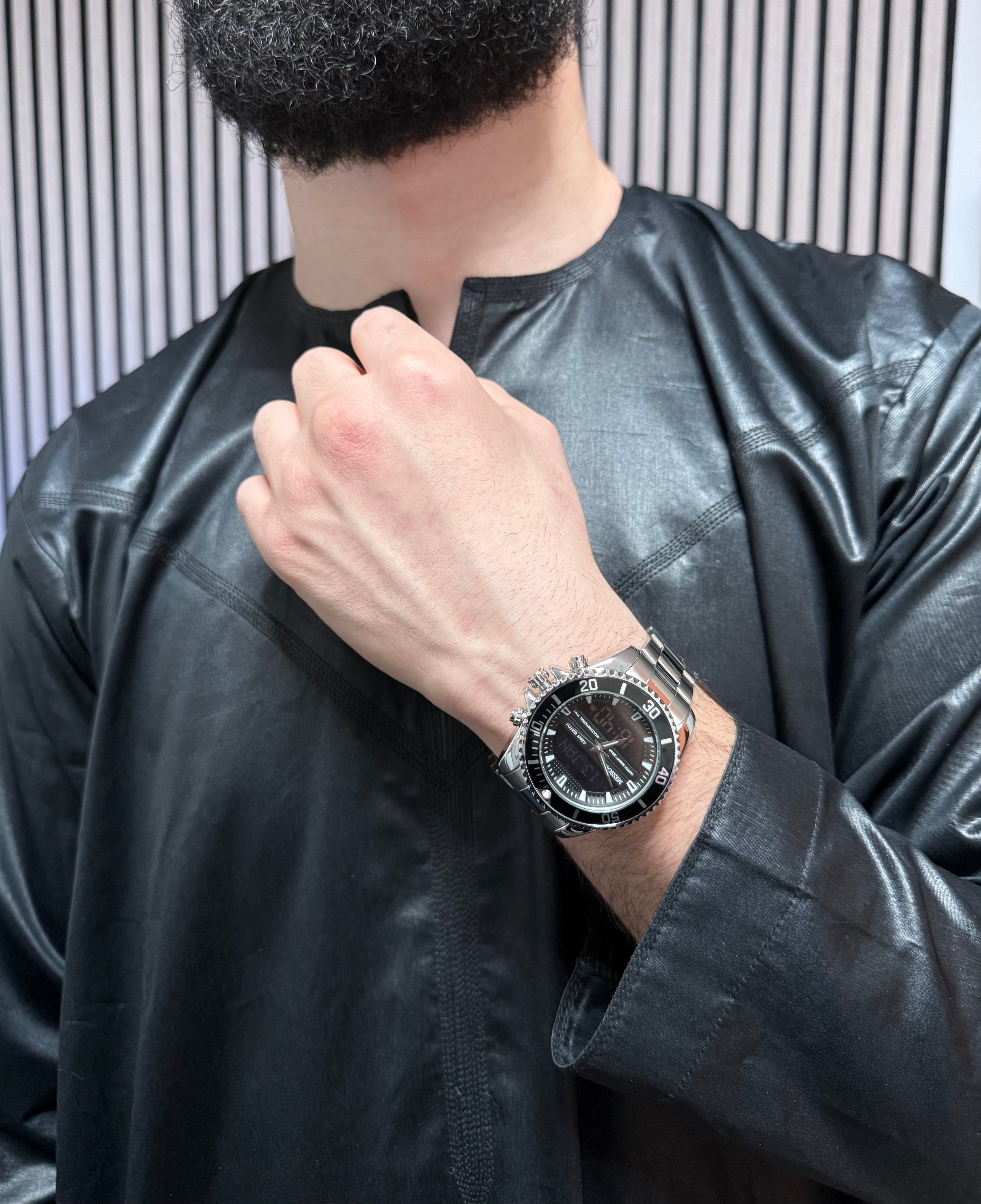 Azan-Uhr – Obsidianstahl